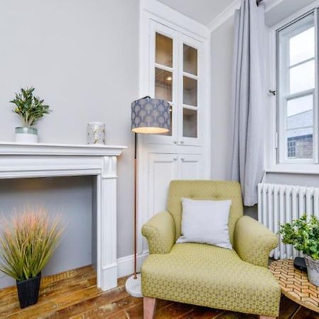 Victorian Townhouse - Stamford Centre - 2 Big Bedrooms, Living Room Kitchen Etc Tastefully Decorated מראה חיצוני תמונה
