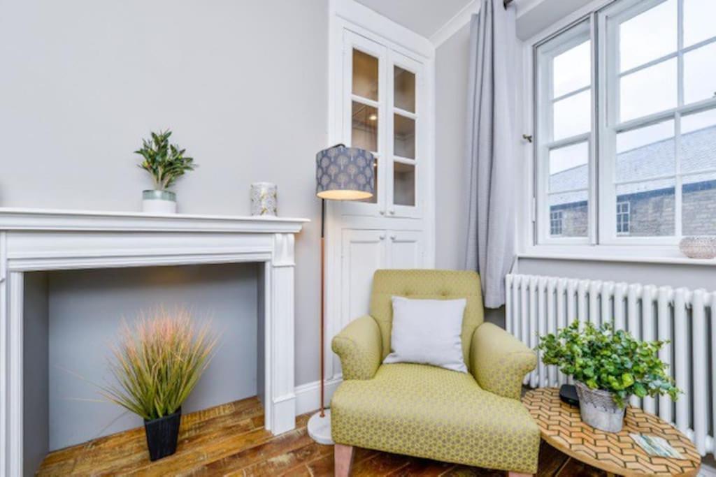 Victorian Townhouse - Stamford Centre - 2 Big Bedrooms, Living Room Kitchen Etc Tastefully Decorated מראה חיצוני תמונה